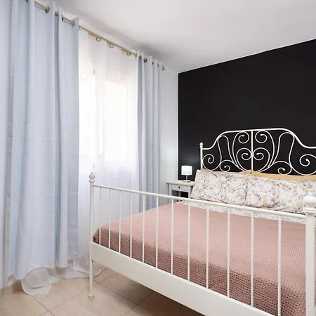 Beautiful Two-storey House With Terrace And Patio In An Exclusive Area * Адехе