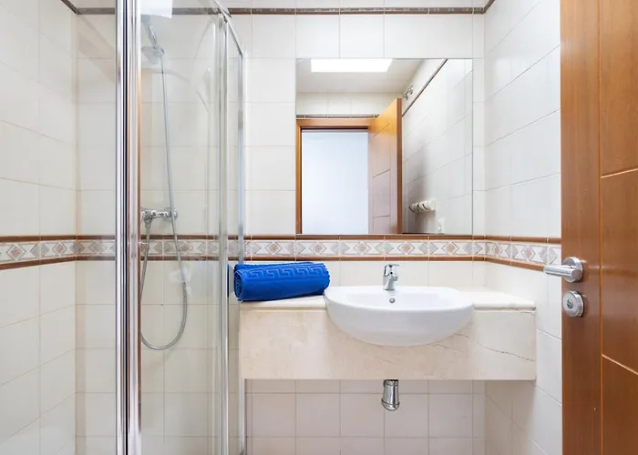 Beautiful Two-storey House With Terrace And Patio In An Exclusive Area Сasa de vacaciones