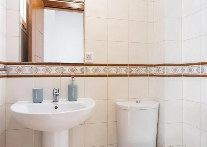 Beautiful Two-storey House With Terrace And Patio In An Exclusive Area Сasa de vacaciones *