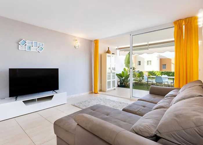 Сasa de vacaciones Beautiful Two-storey House With Terrace And Patio In An Exclusive Area