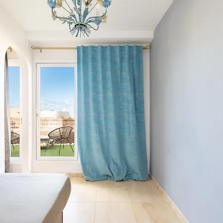 Beautiful Two-storey House With Terrace And Patio In An Exclusive Area Ferienhaus Costa Adeje (Tenerife)