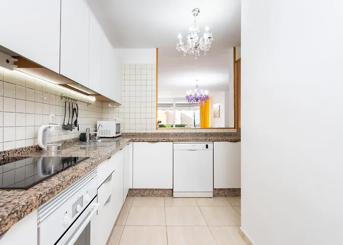 Beautiful Two-storey House With Terrace And Patio In An Exclusive Area Будинок відпочинку