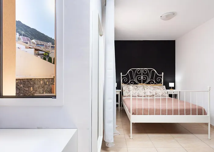 Beautiful Two-storey House With Terrace And Patio In An Exclusive Area Ferienhaus Costa Adeje (Tenerife)