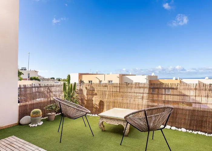 Beautiful Two-storey House With Terrace And Patio In An Exclusive Area *