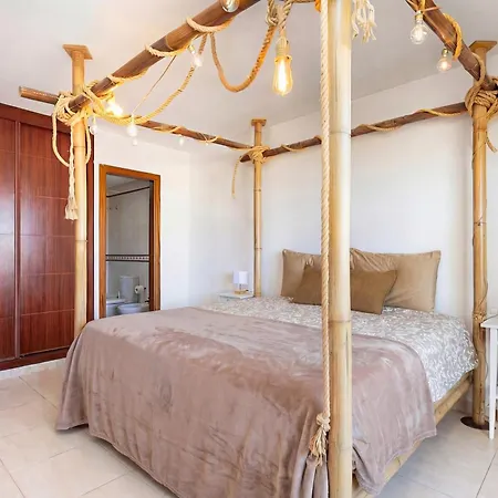 Beautiful Two-storey House With Terrace And Patio In An Exclusive Area Semesterbostad *